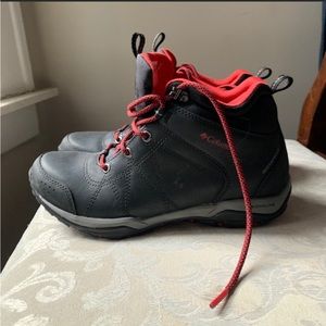 Columbia womens hiking boots